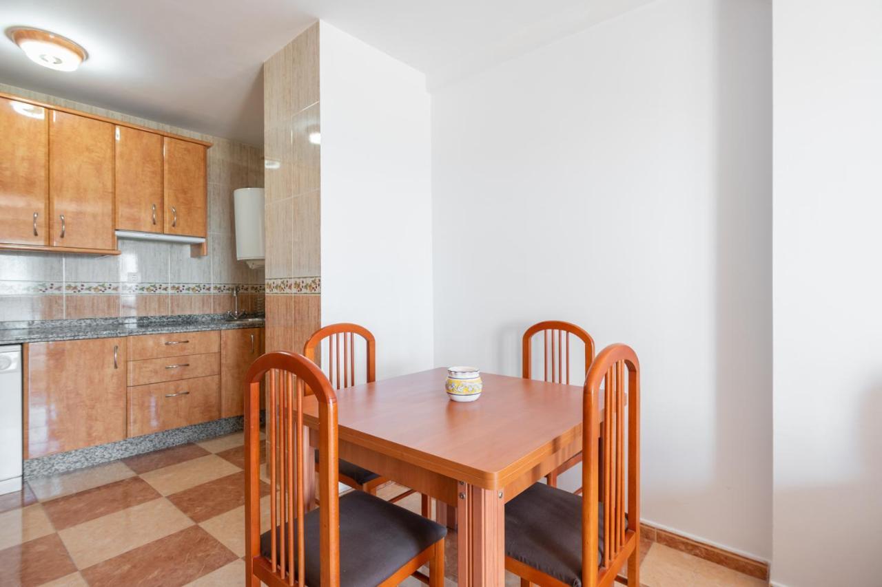 Renthas Pedregalejo Beach Apartments マラガ エクステリア 写真