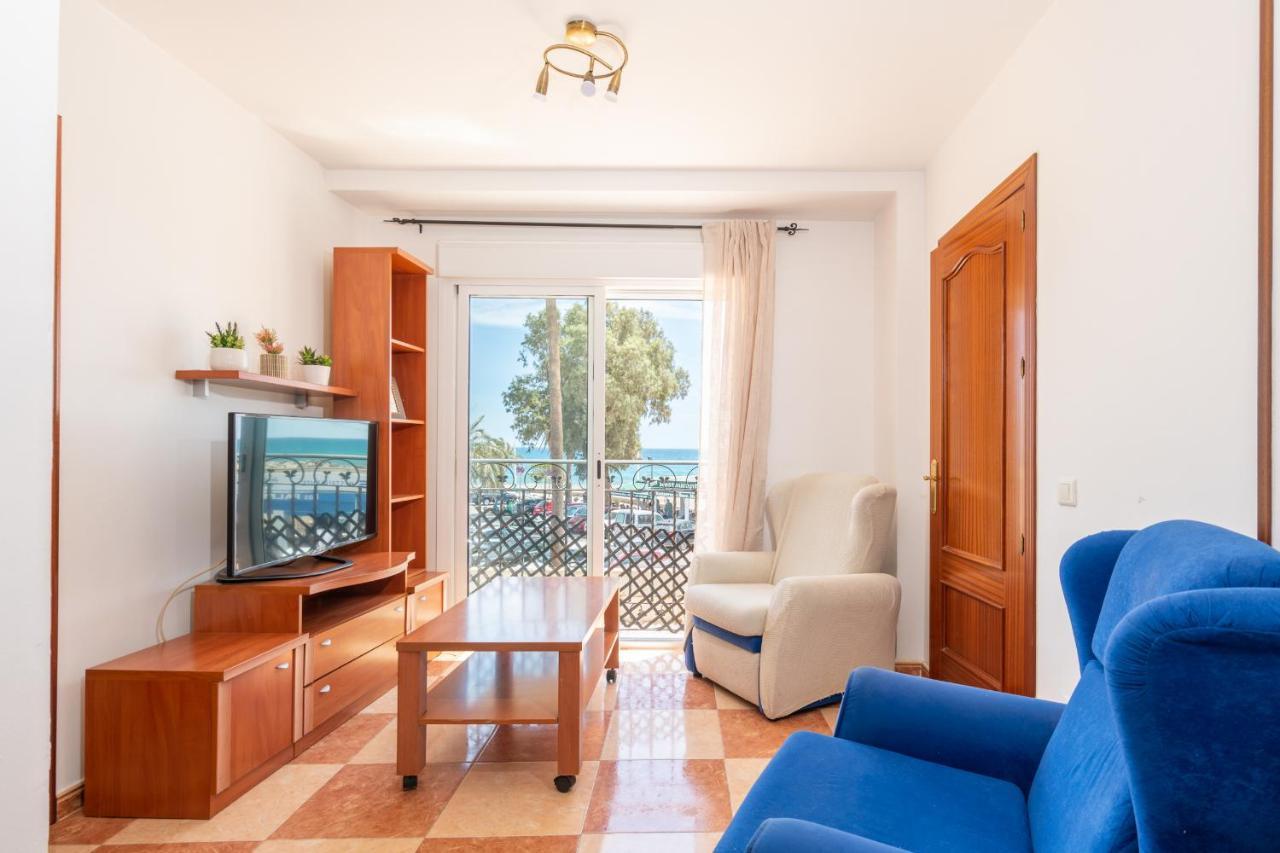 Renthas Pedregalejo Beach Apartments マラガ エクステリア 写真